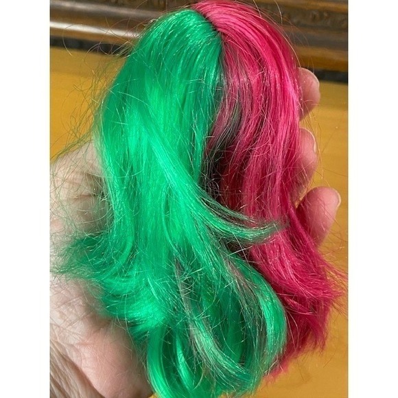 None Better Other - Pink and Green Split Color Doll Wig Removable Synthetic Hair for Fashion Dolls